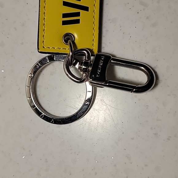 AUTHENTIC LOUIS VUITTON x Virgil Abloh Key chain w/ dust bag limited Edition COA - Picture 2 of 7